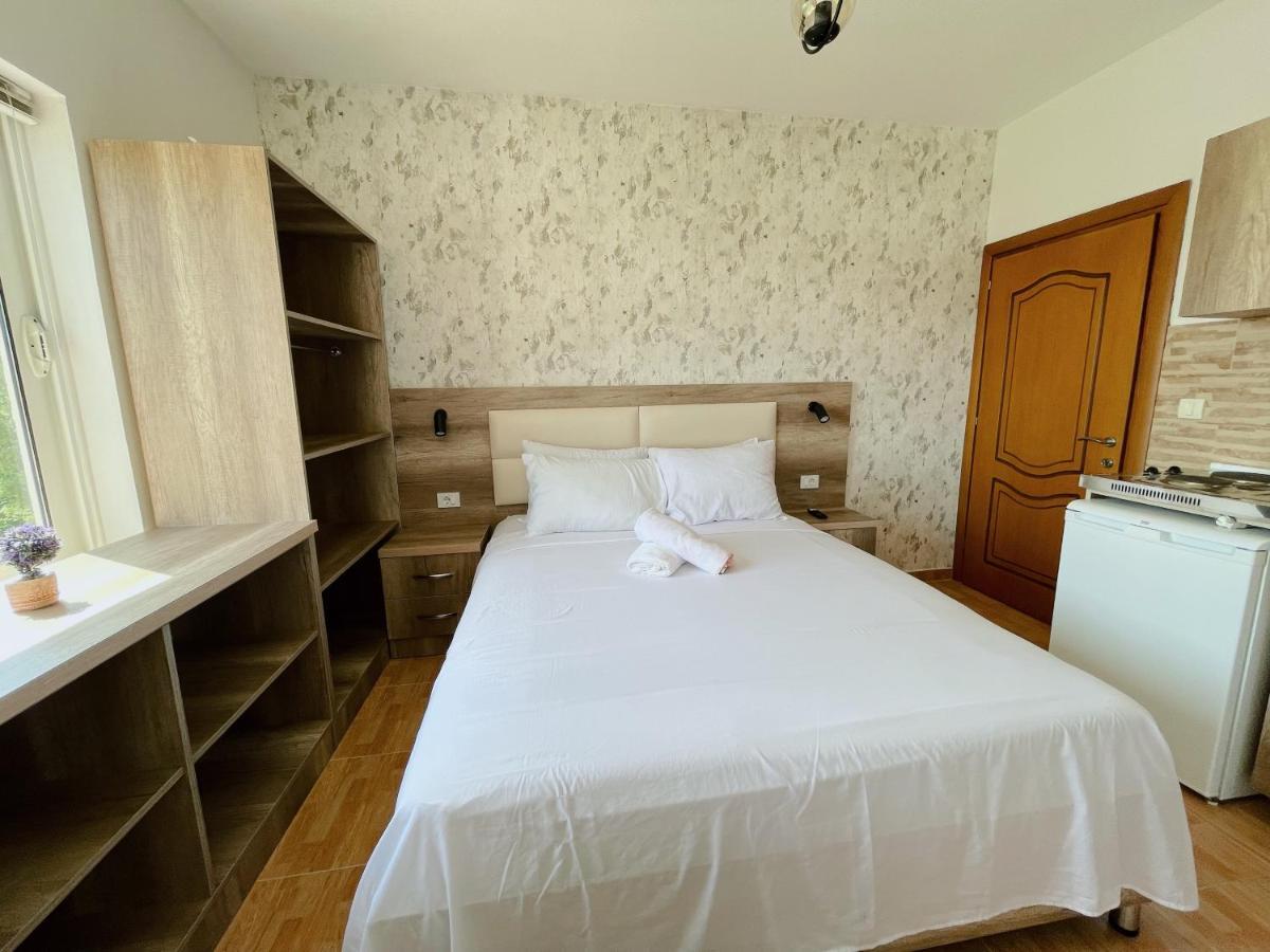 Guest House Koliqi Ulcinj Extérieur photo