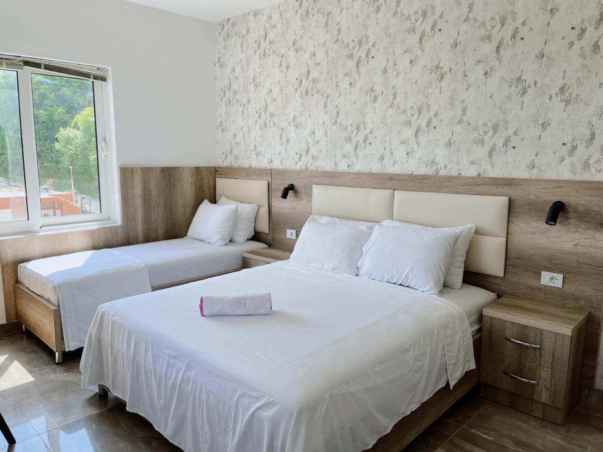 Guest House Koliqi Ulcinj Extérieur photo
