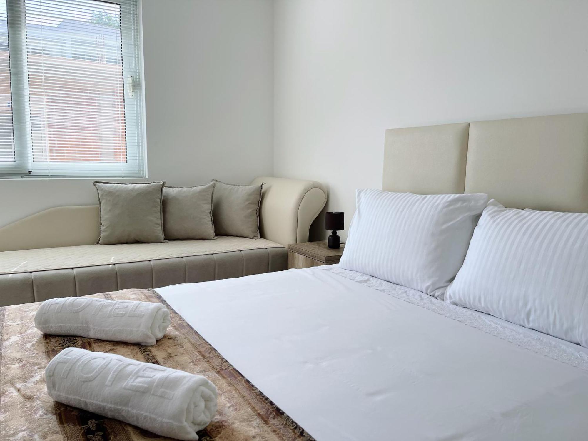 Guest House Koliqi Ulcinj Extérieur photo