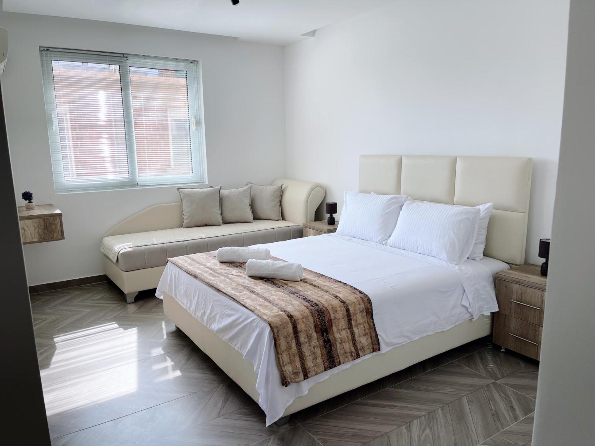 Guest House Koliqi Ulcinj Extérieur photo