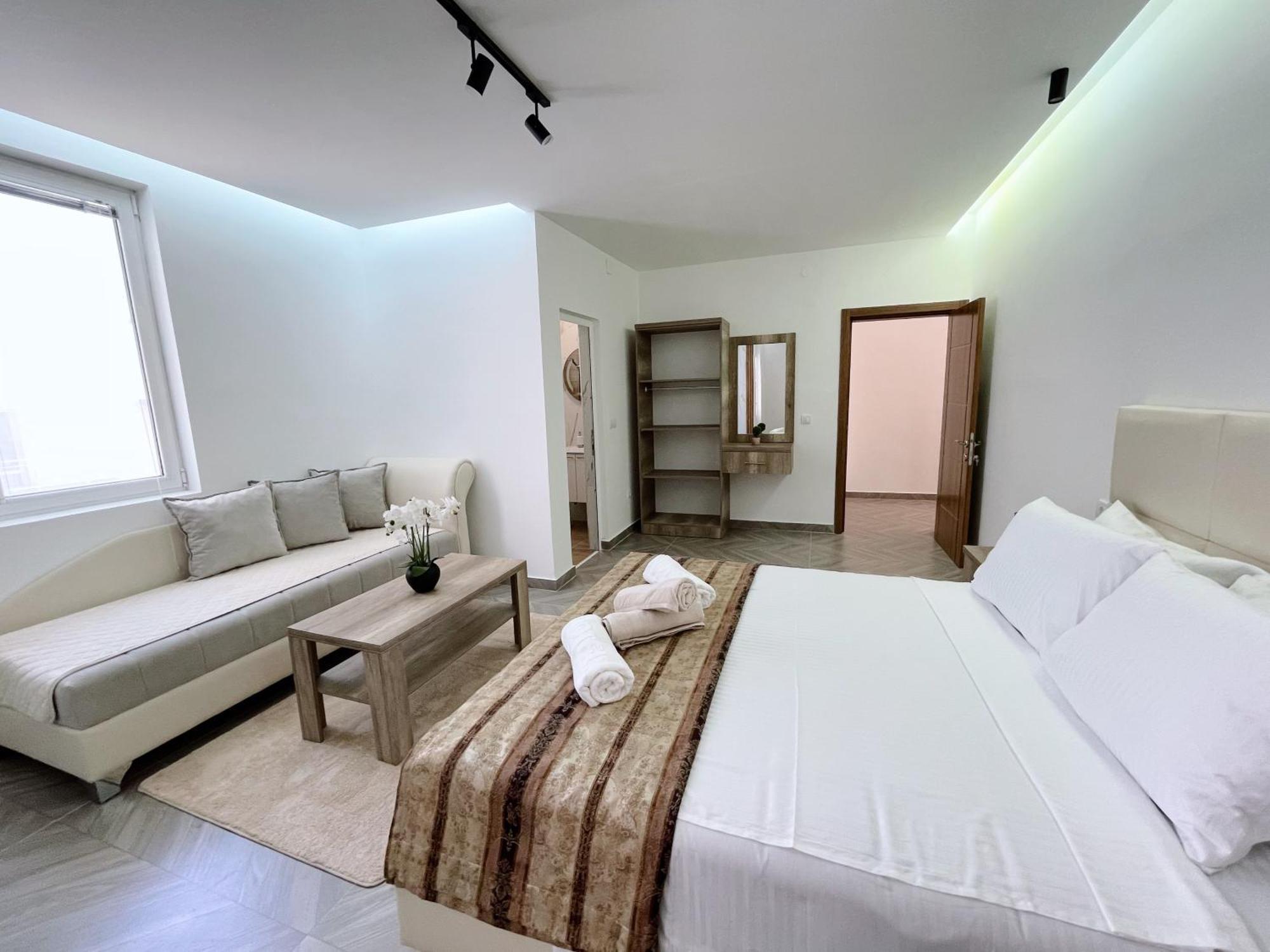 Guest House Koliqi Ulcinj Extérieur photo