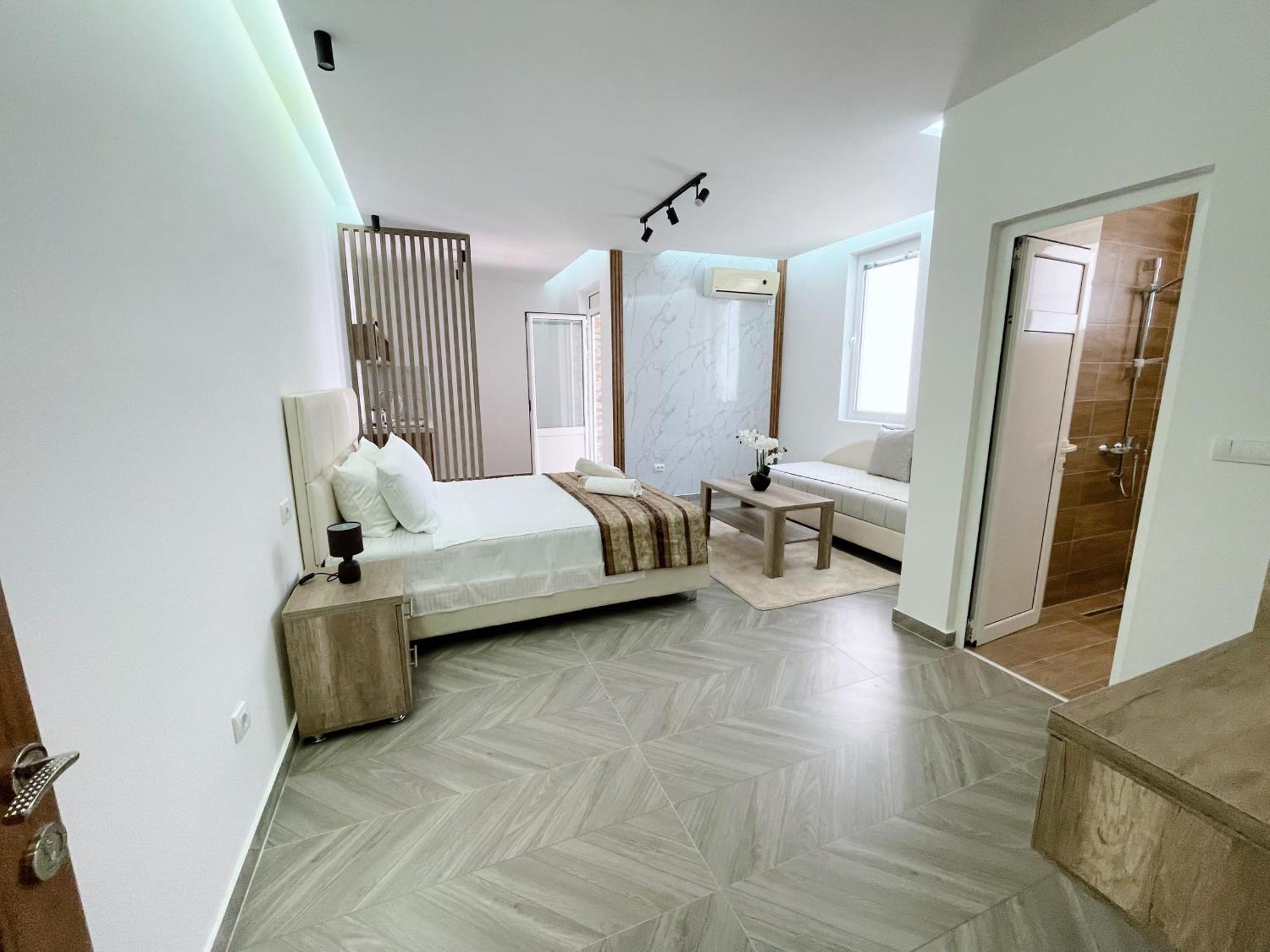 Guest House Koliqi Ulcinj Extérieur photo