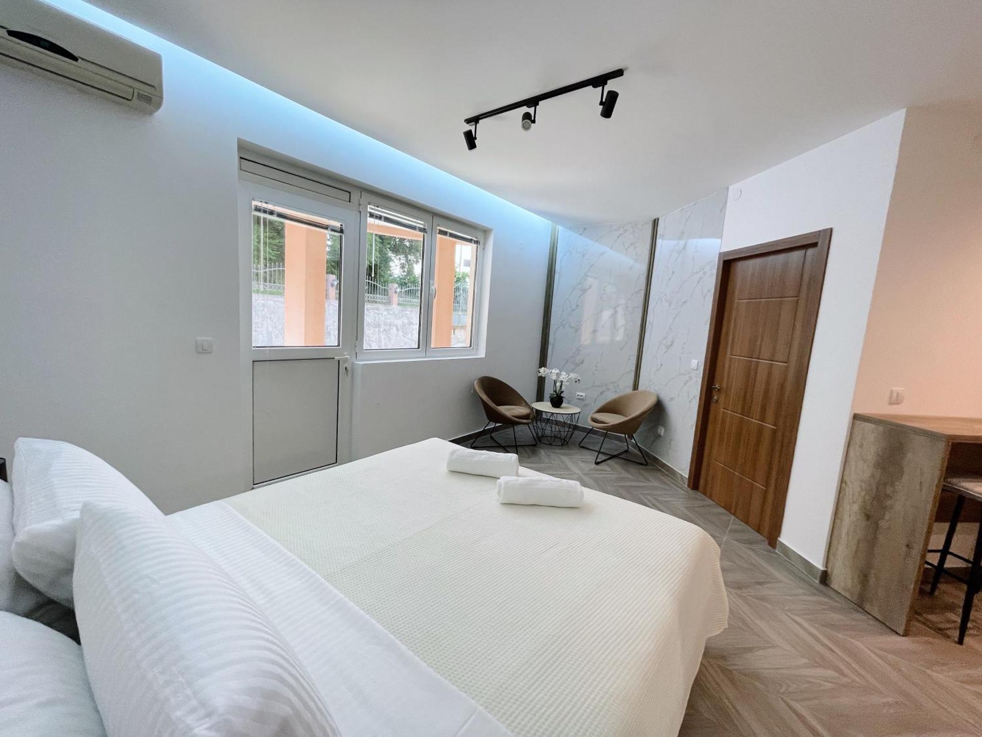 Guest House Koliqi Ulcinj Extérieur photo