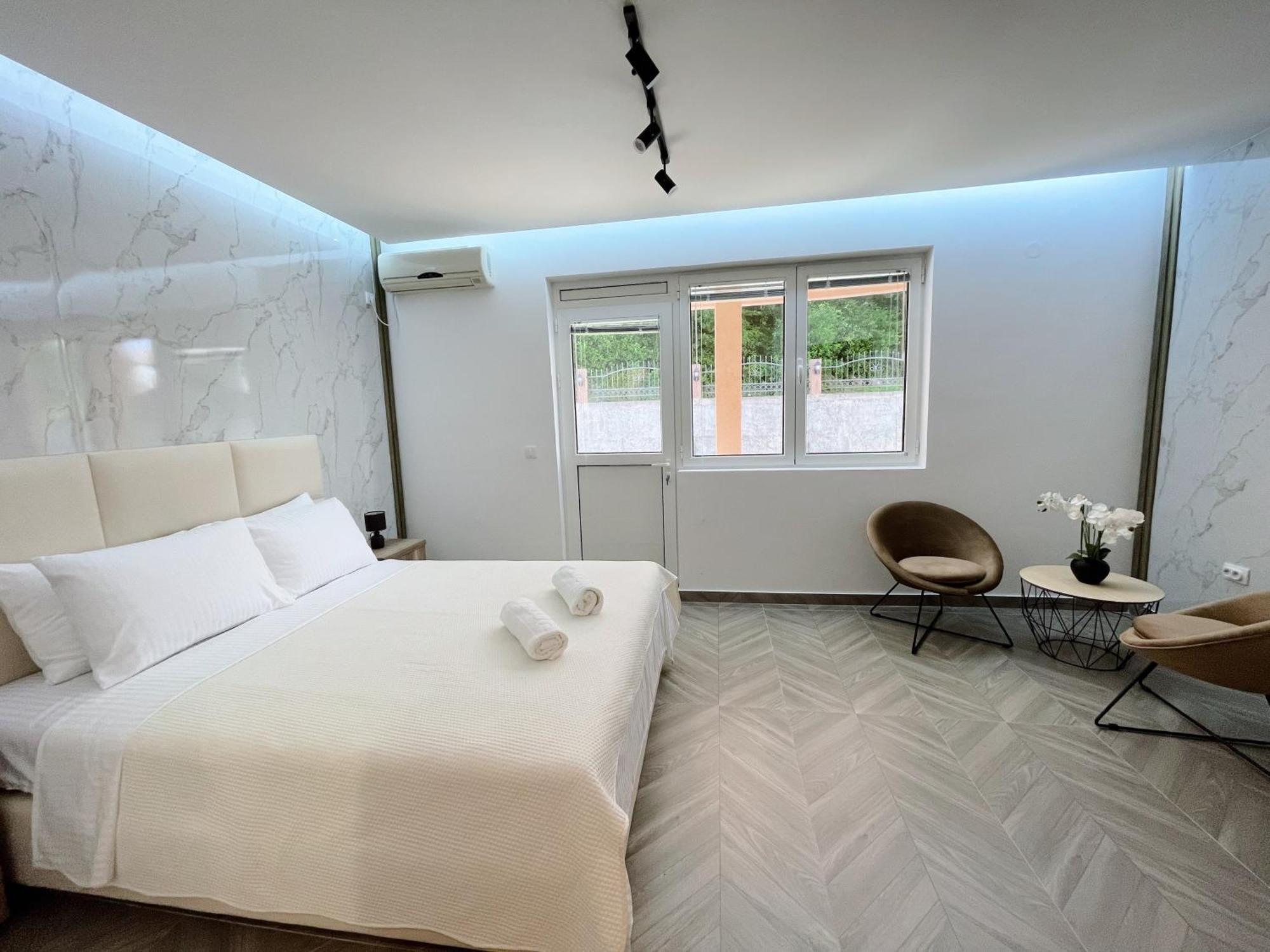 Guest House Koliqi Ulcinj Extérieur photo